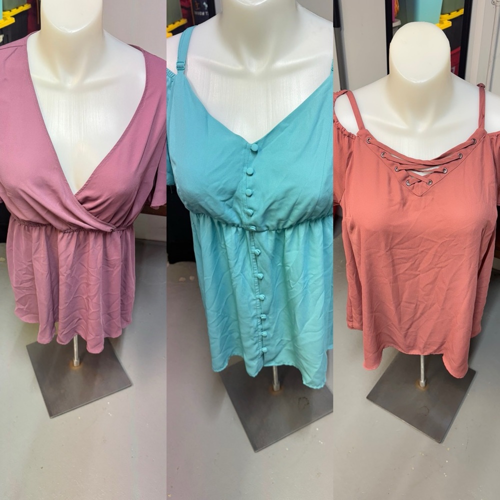 Torrid Women's Blouses - Mauve, Teal, Coral